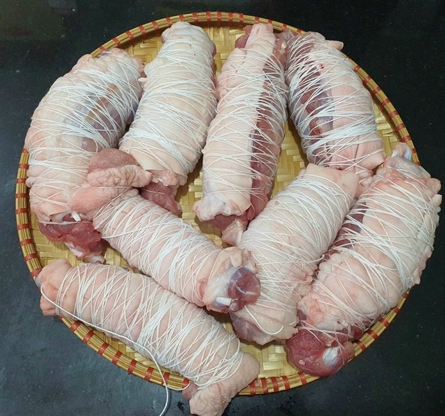 Thịt Chân Giò Lợn Thảo Quế
